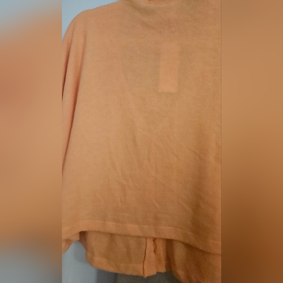 Urban Outfitters Out from under orange oversized cardigan. Size small NWT - Picture 8 of 8